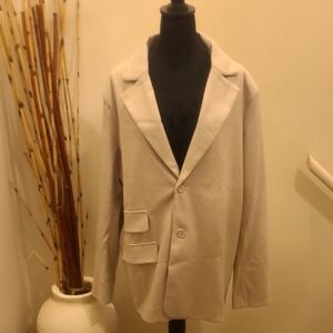 PrettyLittleThing Cream Blazer